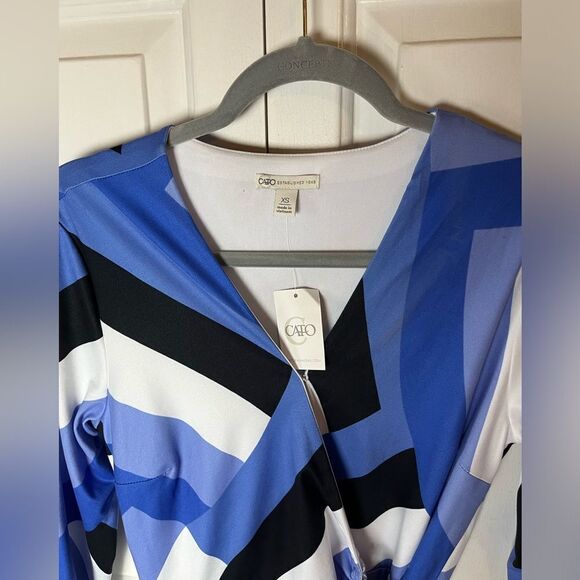 NWT Beautiful Cato Blue Black White Wrap VNeck Maxi Dress Long Sleeve Size XS - Picture 2 of 6